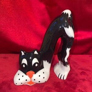Lorna Bailey Archie The Cat Figurine Signed on the bottom